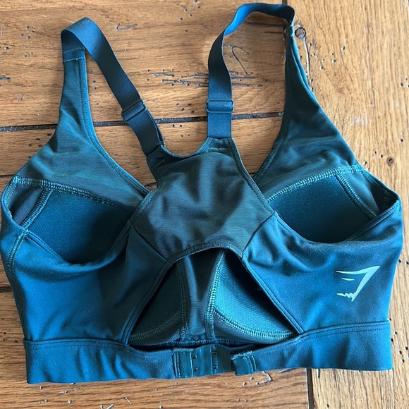 Green gymshark padded bra - Picture 2 of 2